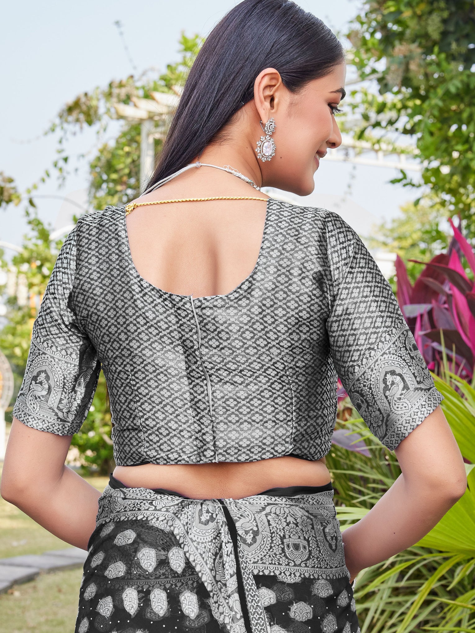 Black Georgette Saree BATA - View 9