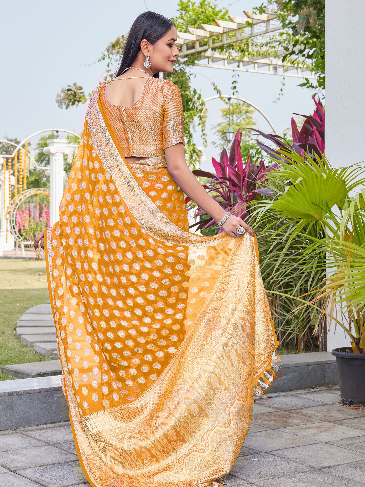 Gold Georgette Saree BATA - View 2