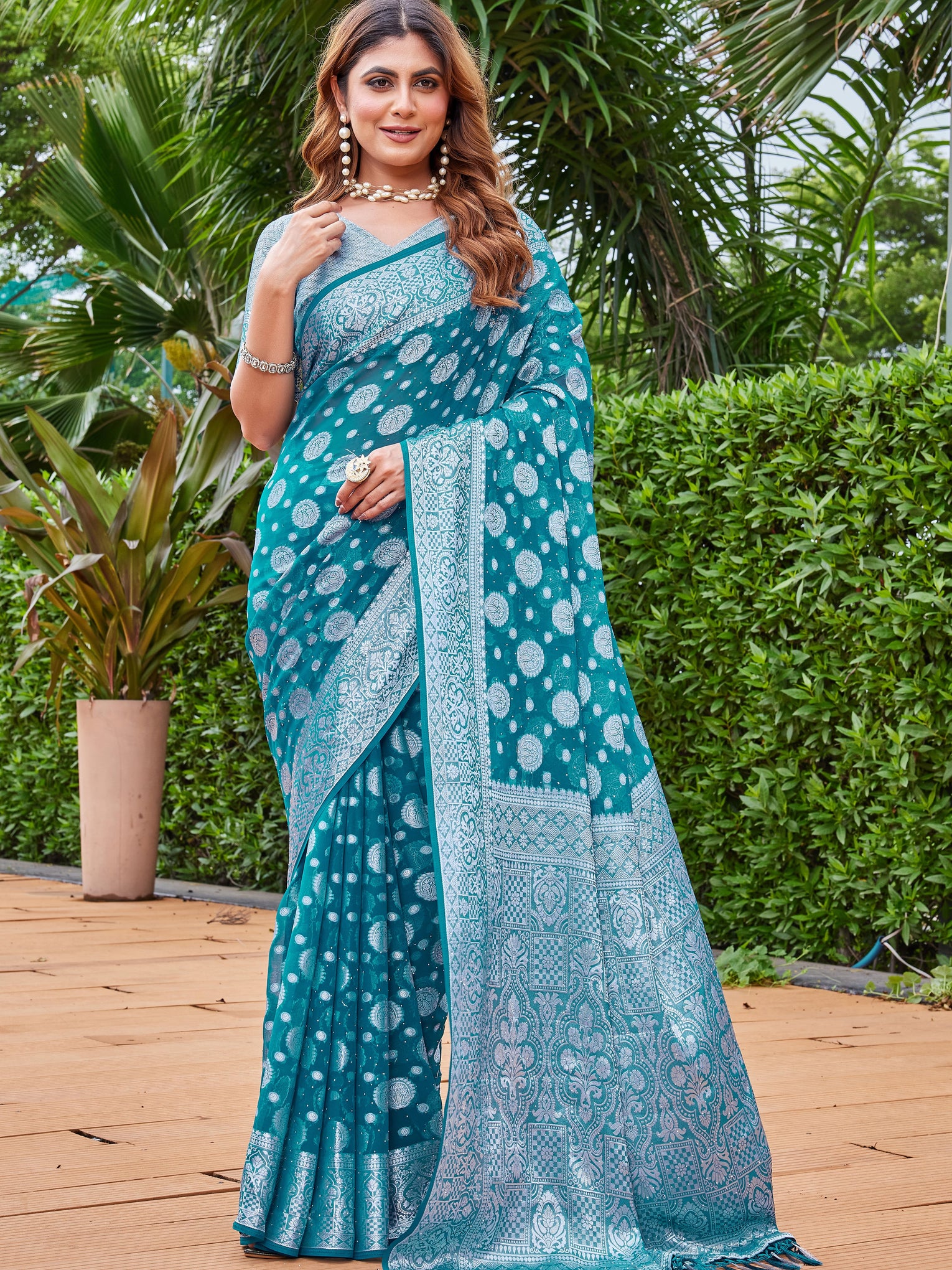 Rama Georgette Saree MAJURA - View 2
