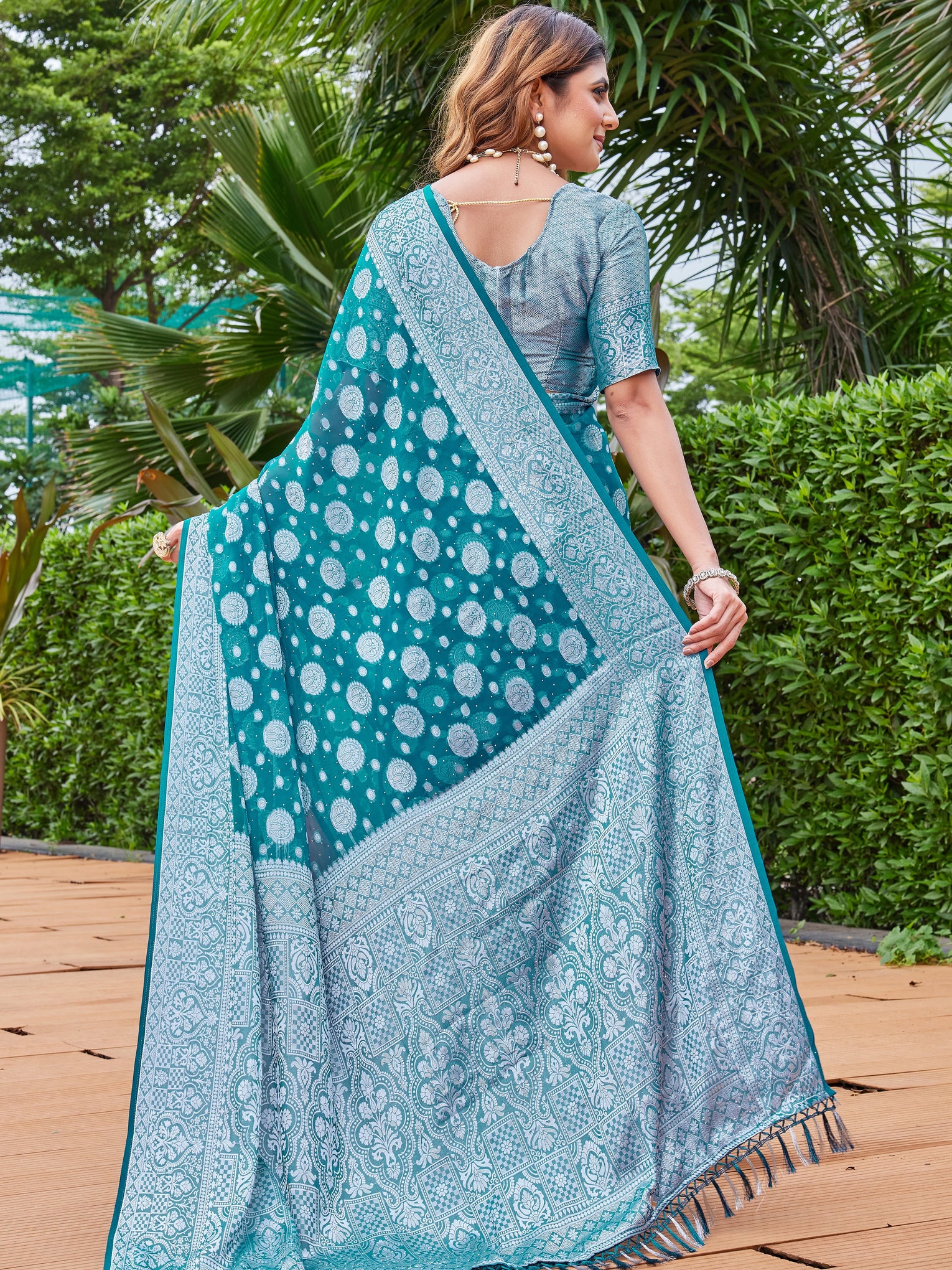 Rama Georgette Saree MAJURA - View 4